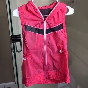 Lululemon Size 4 Pink Vest